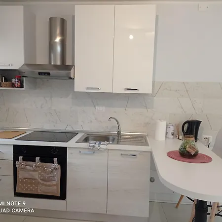 Sweet Apartment *